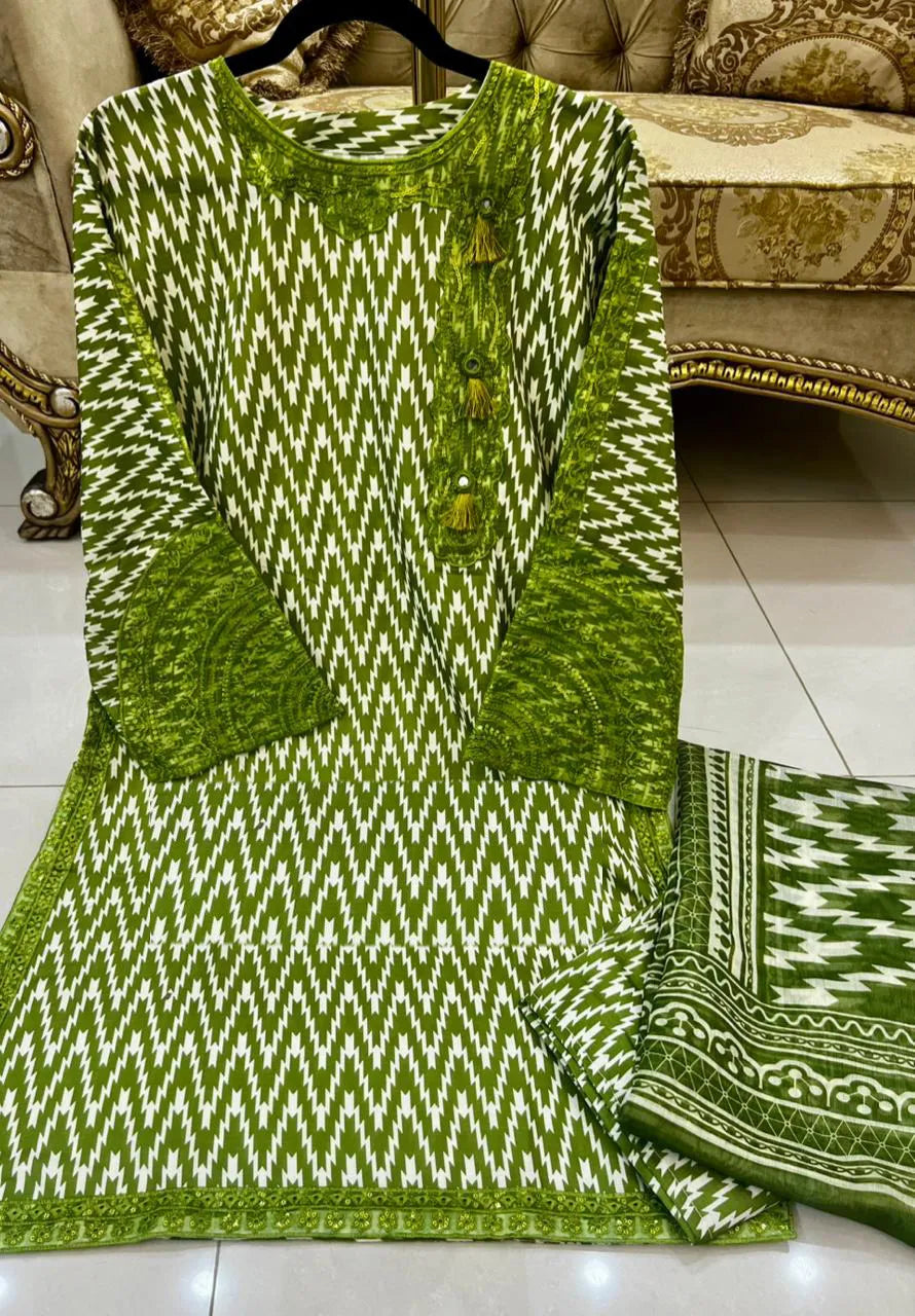 3 Pcs Women's Stitched Dobby Lawn Printed Suit